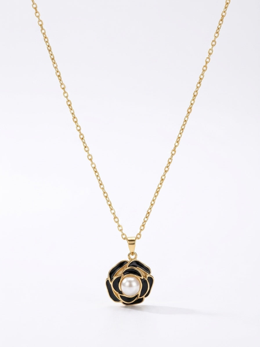 Dark flower freshwater pearl pendant necklace