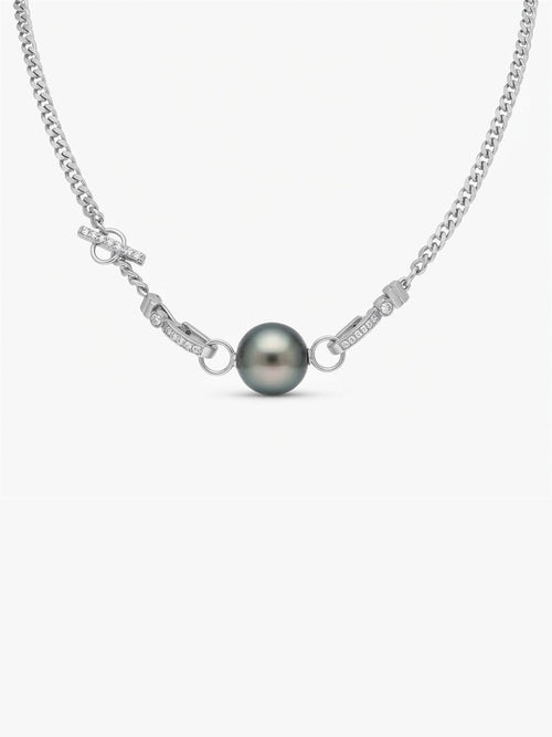 925 silver curb chain necklace with Tahitian pearl on a white background