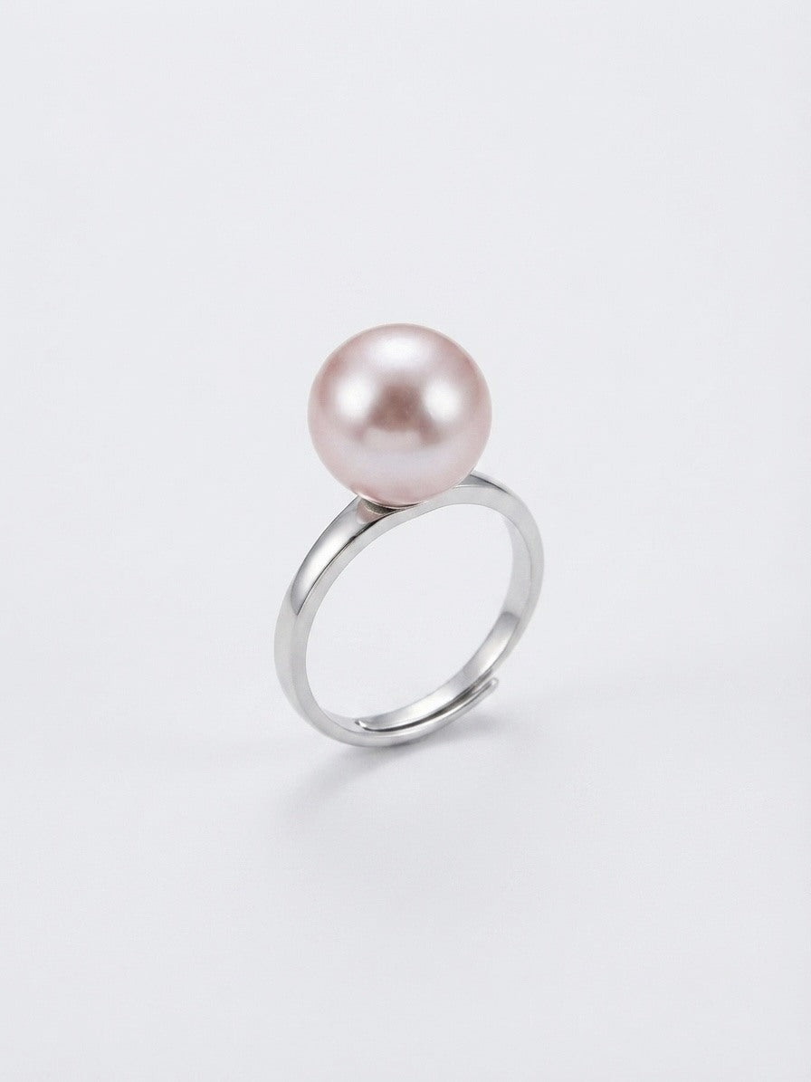 Classic lavender pearl solitaire ring in 925 silver on a white background