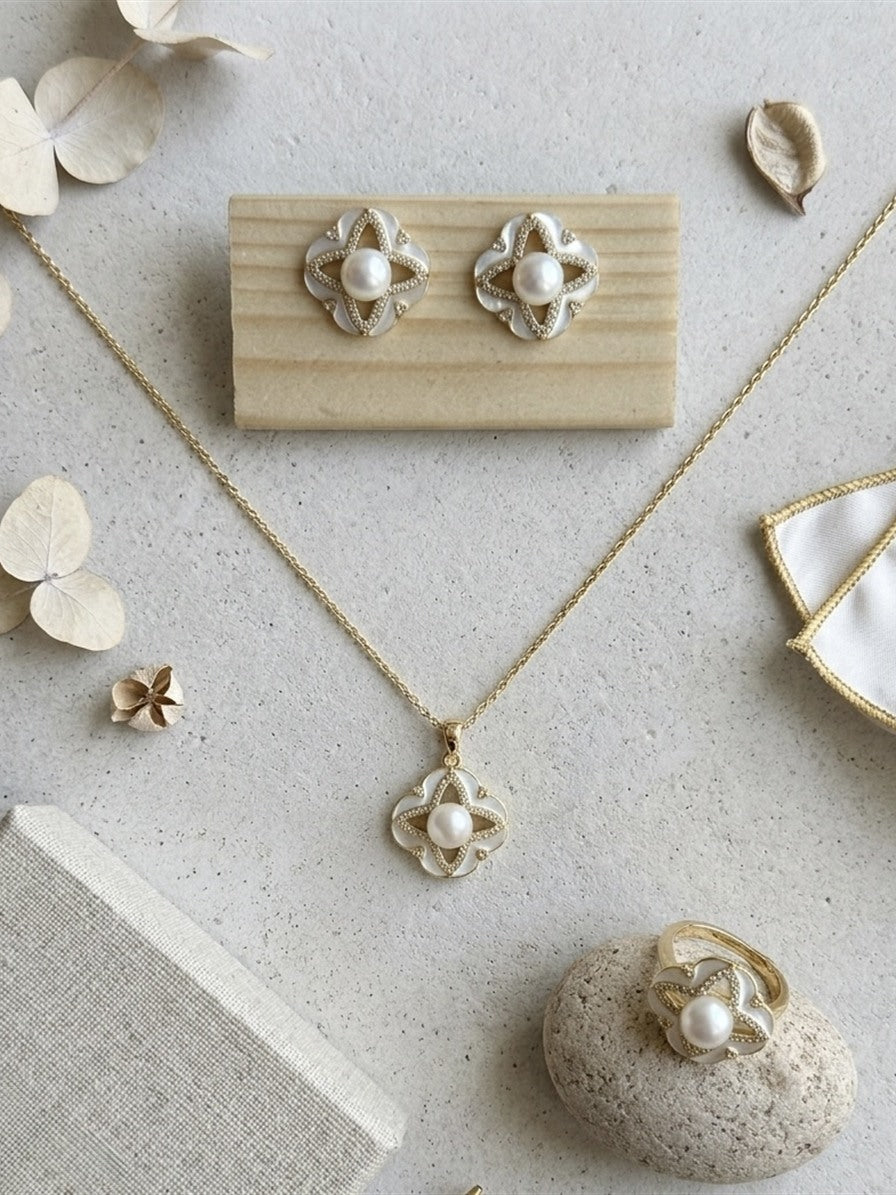 Clover freshwater pearl necklace, earrings and ring set in gold-tone stainless steel