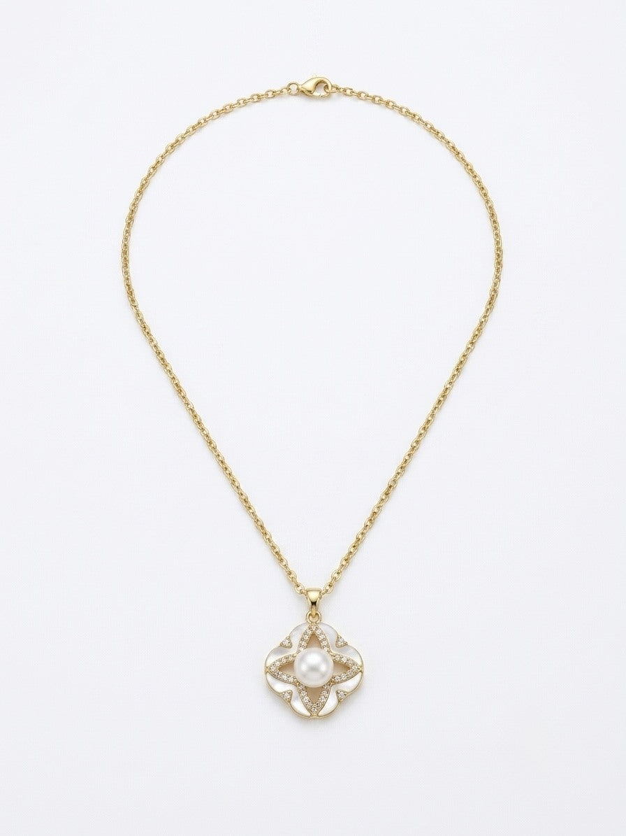 Gold-tone clover pendant necklace with freshwater pearl centre