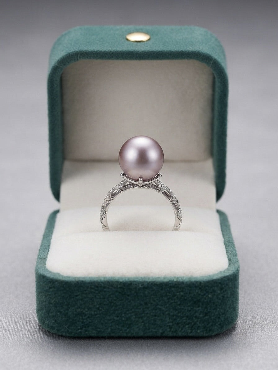 Vintage lavender pearl ring in a green velvet gift box